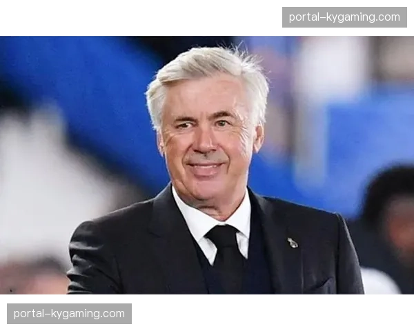 塞尔塔对阵阿尔梅里亚，大雨导致场地积水比赛一度中断